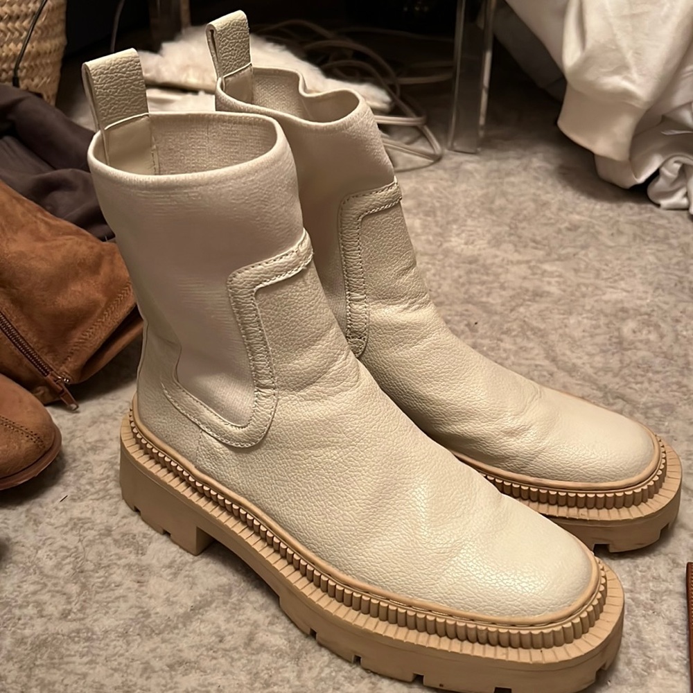 Mango leather cream combat pull on boots Sz 8
